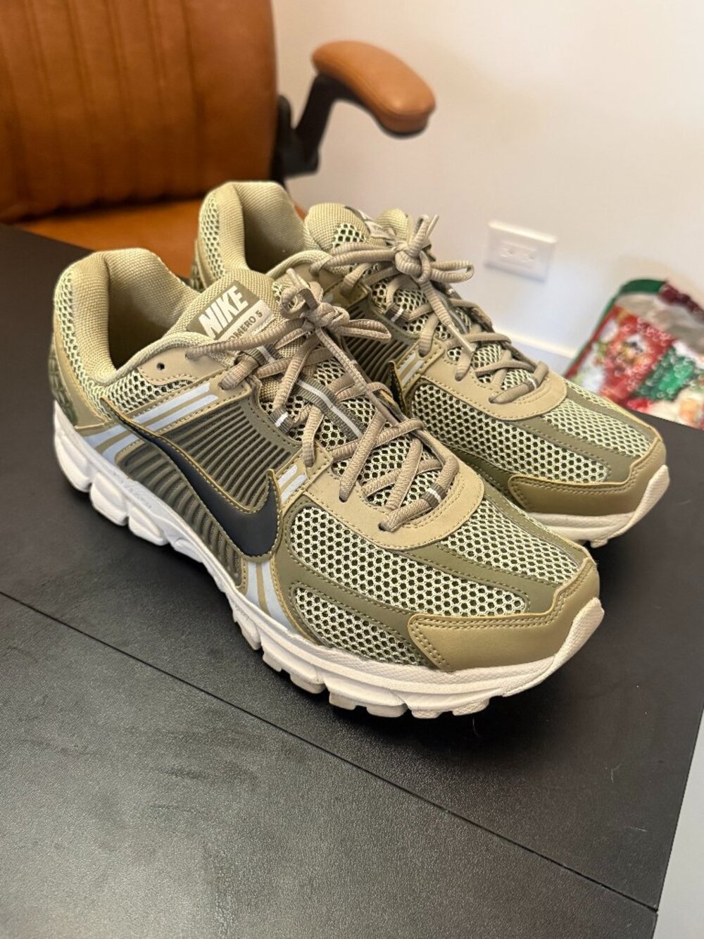 Nike Vomero 5 - Neutral Olive